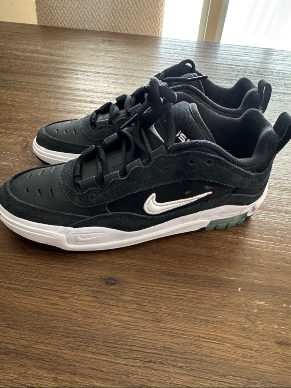 Nike Air Max ISHOD Wair SB 'Black White' Mens Size 6